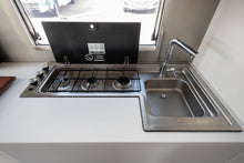 Lataa kuva Galleria-katseluun, Adria Astella