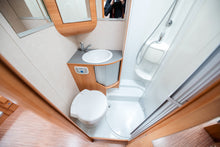 Lataa kuva Galleria-katseluun, ADRIA Coral S 670SL