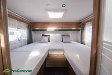 Lataa kuva Galleria-katseluun, Adria Matrix 670 SL Axess