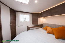 Lataa kuva Galleria-katseluun, Rapido 896F