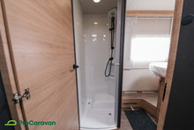 Lataa kuva Galleria-katseluun, Knaus Live Wave 700 LX