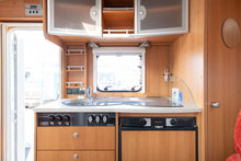 Lataa kuva Galleria-katseluun, Dethleffs T 5841