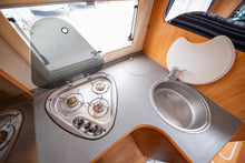 Ladda upp bild till gallerivisning, ADRIA 687 SP