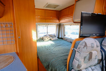 Ladda upp bild till gallerivisning, Adria Coral 590 DS