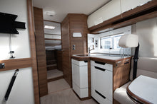 Lataa kuva Galleria-katseluun, Rapido 866F Scandinavian Exclusive