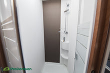 Lataa kuva Galleria-katseluun, Adria Matrix 670 SL Axess