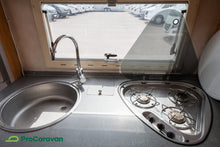 Lataa kuva Galleria-katseluun, Adria Izola S 687 SPG