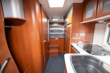 Lataa kuva Galleria-katseluun, Dethleffs Fortero H6975