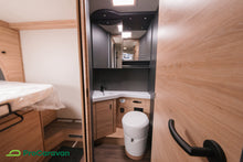 Lataa kuva Galleria-katseluun, Knaus Live Wave 700 LX