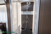 Lataa kuva Galleria-katseluun, Adria Matrix 670 SC Supreme