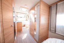 Lataa kuva Galleria-katseluun, Knaus Südwind