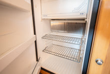 Lataa kuva Galleria-katseluun, Dethleffs A 5832