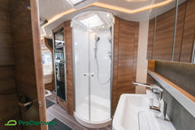 Lataa kuva Galleria-katseluun, Knaus Sun I 900 LX