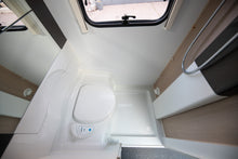 Lataa kuva Galleria-katseluun, Adria Action