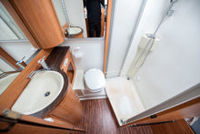 Lataa kuva Galleria-katseluun, Hymer A C682 CL