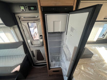 Lataa kuva Galleria-katseluun, Knaus Live Ti 650 MF Platinum Selection