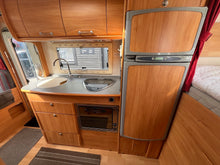 Lataa kuva Galleria-katseluun, Adria S687 SP Izola