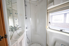 Lataa kuva Galleria-katseluun, Knaus Traveller