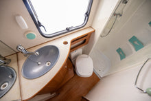 Lataa kuva Galleria-katseluun, Autoroller 15P