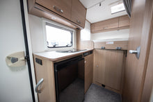 Lataa kuva Galleria-katseluun, Carado V 132