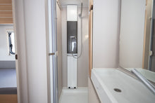 Lataa kuva Galleria-katseluun, Adria Adora