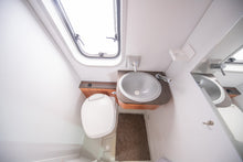 Lataa kuva Galleria-katseluun, Adria Twin