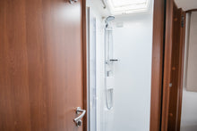 Lataa kuva Galleria-katseluun, Rapido 896F Scandinavian Exclusive