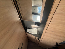 Lataa kuva Galleria-katseluun, Knaus Live Ti 650 MF Platinum Selection