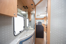 Lataa kuva Galleria-katseluun, Burstner T 603