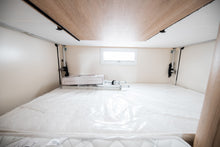 Lataa kuva Galleria-katseluun, Ci Elliot 79 M