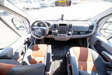 Ladda upp bild till gallerivisning, Eura Mobil TT 660 HB