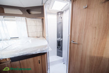 Lataa kuva Galleria-katseluun, Knaus Sky Wave 700 MEG 60 Years