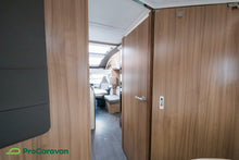 Lataa kuva Galleria-katseluun, Adria Coral S 670 SC