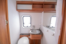 Lataa kuva Galleria-katseluun, Adria Twin