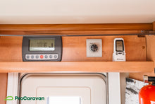 Lataa kuva Galleria-katseluun, Carthago T 143 C-Tourer