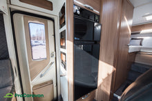 Lataa kuva Galleria-katseluun, Adria Matrix 670 SL Axess