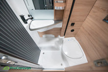 Ladda upp bild till gallerivisning, Knaus Live Wave 650 MEG Platinum Selection