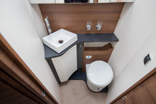 Lataa kuva Galleria-katseluun, Rapido 866F Scandinavian Exclusive