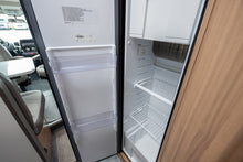 Lataa kuva Galleria-katseluun, Adria Matrix 670SC Nordkapp Edition Alde