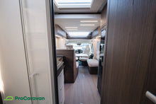 Lataa kuva Galleria-katseluun, Adria Matrix 670 SC Supreme