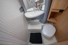 Lataa kuva Galleria-katseluun, Dethleffs Globebus