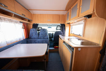 Lataa kuva Galleria-katseluun, Dethleffs T 5841