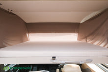 Lataa kuva Galleria-katseluun, McLouis Nevis 373