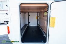 Lataa kuva Galleria-katseluun, Adria Matrix 670 SL Axess