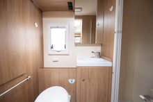 Lataa kuva Galleria-katseluun, CI Elliot 82 XT