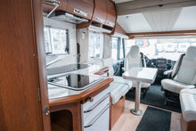 Lataa kuva Galleria-katseluun, Rapido 896F Scandinavian Exclusive