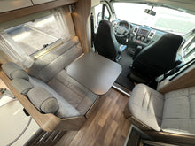 Lataa kuva Galleria-katseluun, Kabe Travel Master C 740 LGB