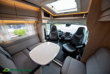 Lataa kuva Galleria-katseluun, Kabe Travel Master C 740 LGB