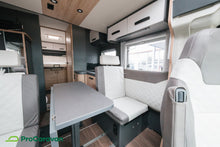 Lataa kuva Galleria-katseluun, Knaus Live Wave 700 LX