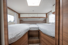 Lataa kuva Galleria-katseluun, Rapido 866F Scandinavian Exclusive